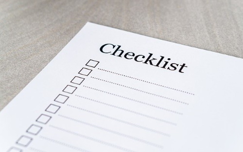 blank checklist with boxes