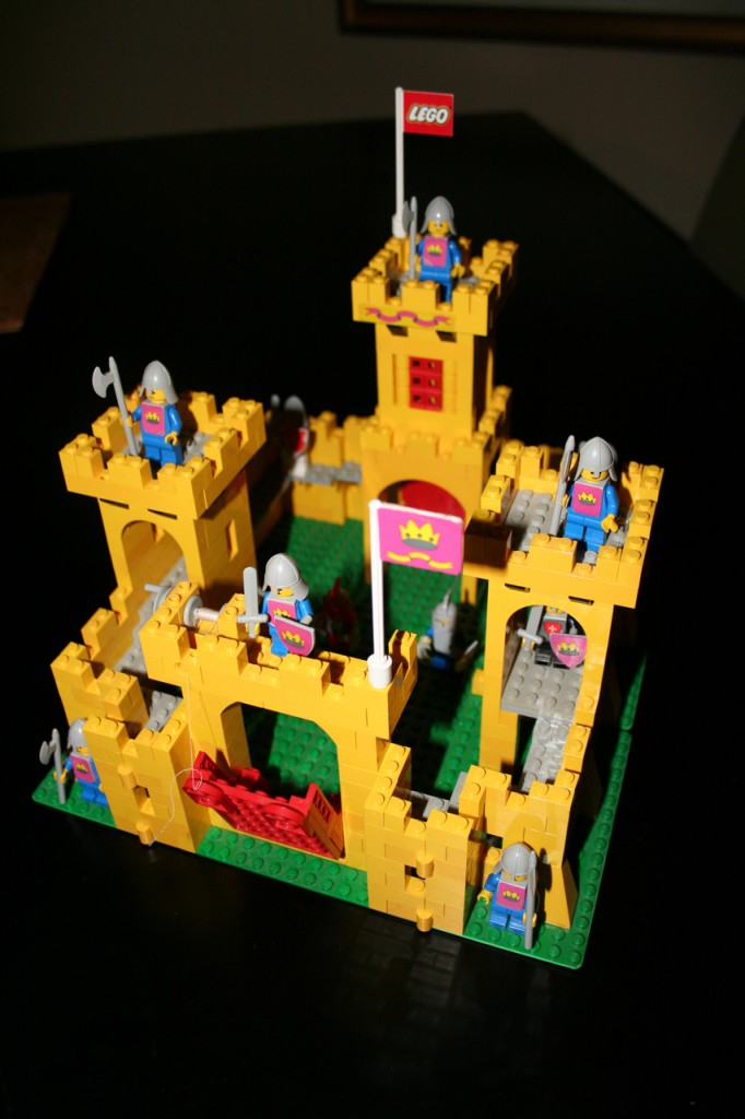Yellow-Lego-Castle_375